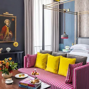 palazzo-roma.it-romehotels.com/